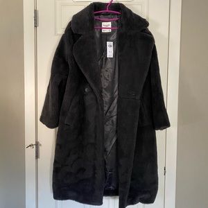 Abercrombie & Fitch Furry Dad Coat